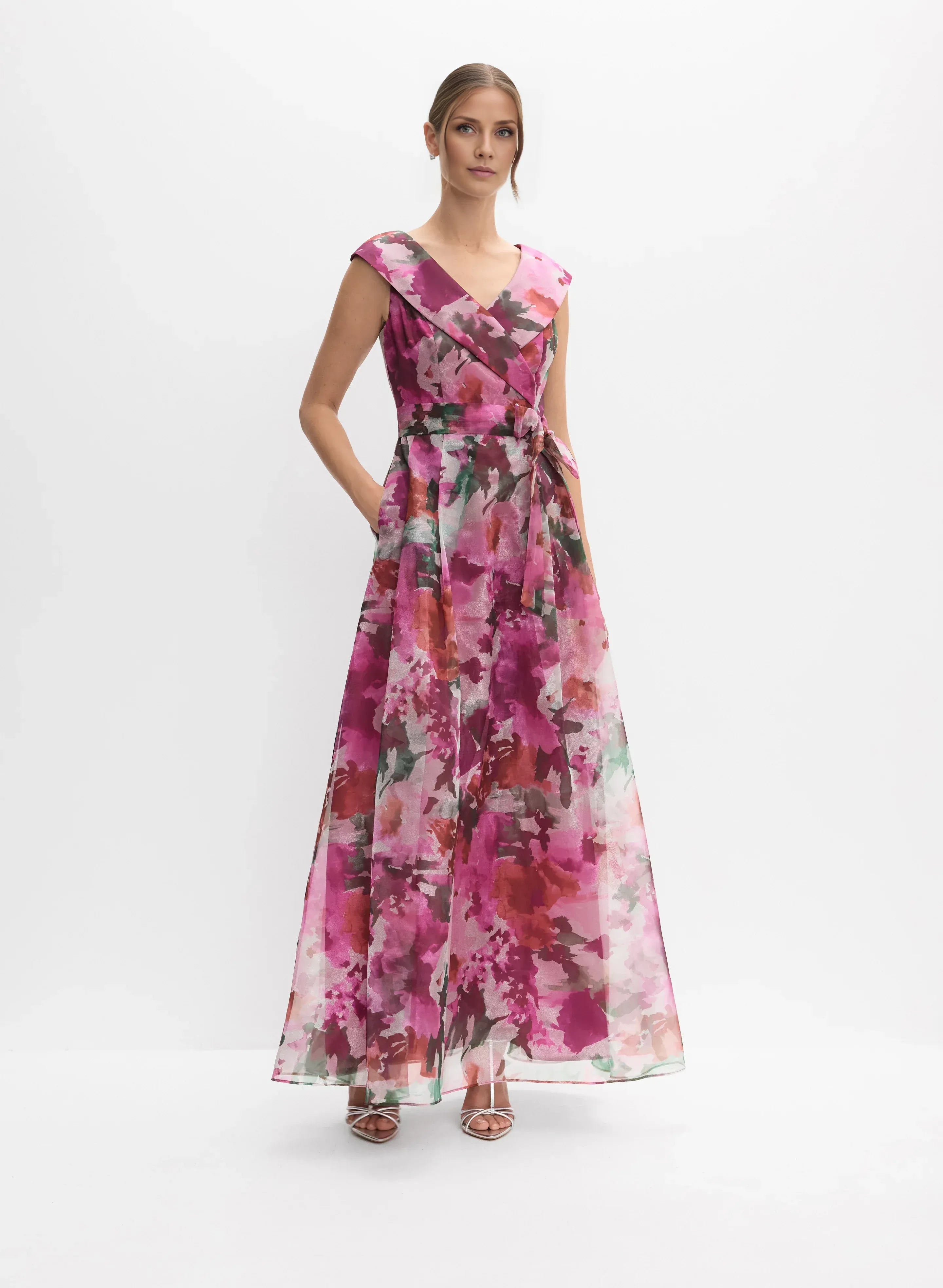 Classic A-Line V-Neck Sleeveless Zipper Up Floor-Length Prom Dress